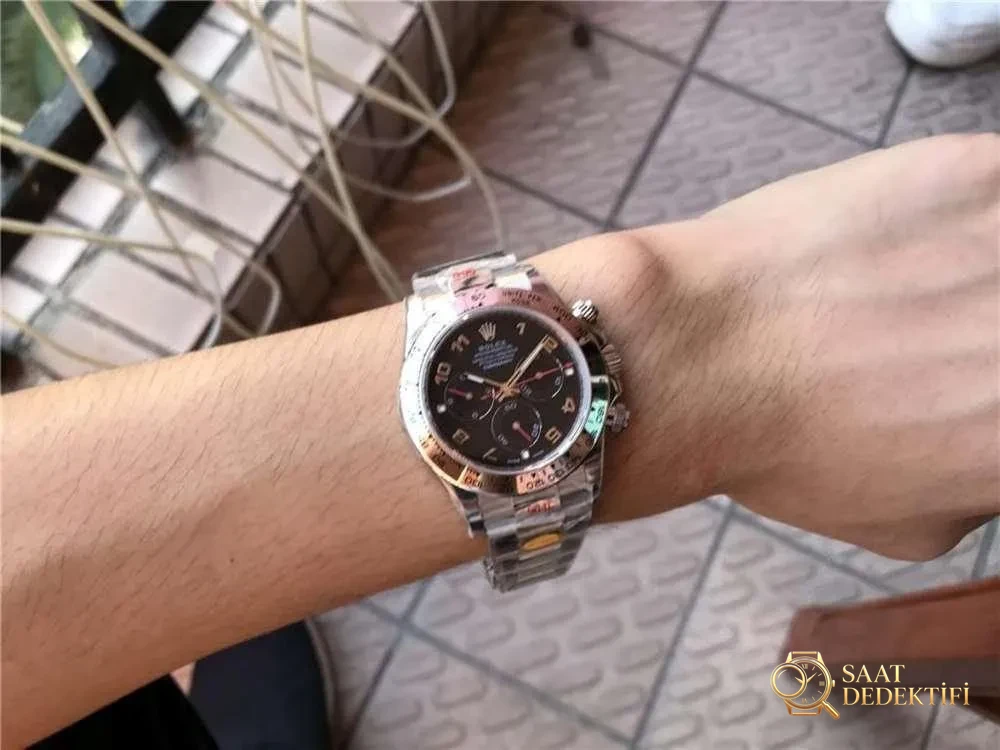 N Factory Rolex 4130 Daytona 116509 «Schwarzes Zifferblatt, rote Stunden- und Minutenzeiger» Überprüfung der Verarbeitung – 11.11 Stock Real Shot – Position des Handgelenks und Proportionen des Gehäuses