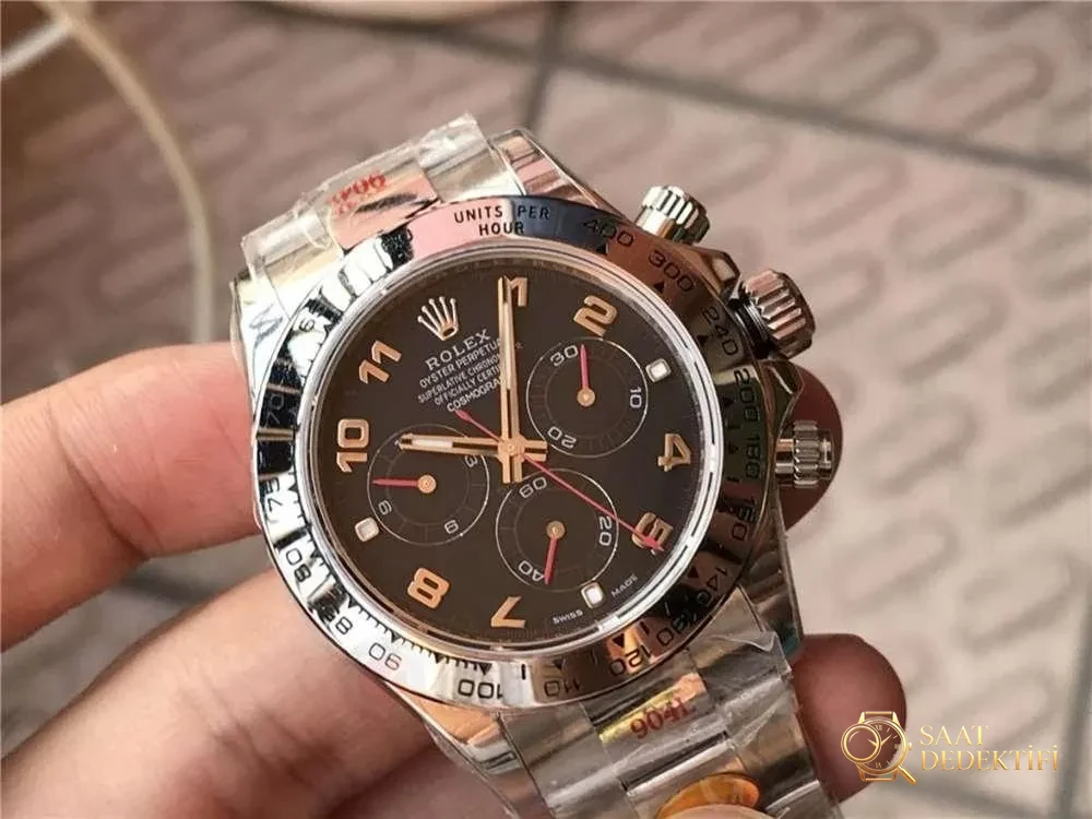 N Factory Rolex 4130 Daytona 116509 «Schwarzes Zifferblatt, rote Stunden- und Minutenzeiger» Bewertung der Verarbeitung – 11,11 Lagerbestand Real Shot – Phosphor- und Super-LumiNova-Nachtansicht