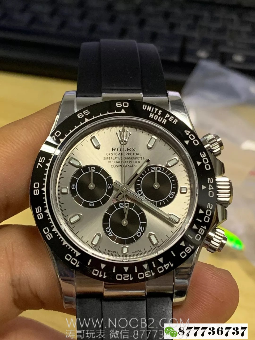 N Factory Rolex 4130 Daytona beyaz altın modelinin yepyeni V3 versiyonu "gri kadranlı panda Daytona" replika saatinde hangi noktalar geliştirildi? — 3. fotoğraf