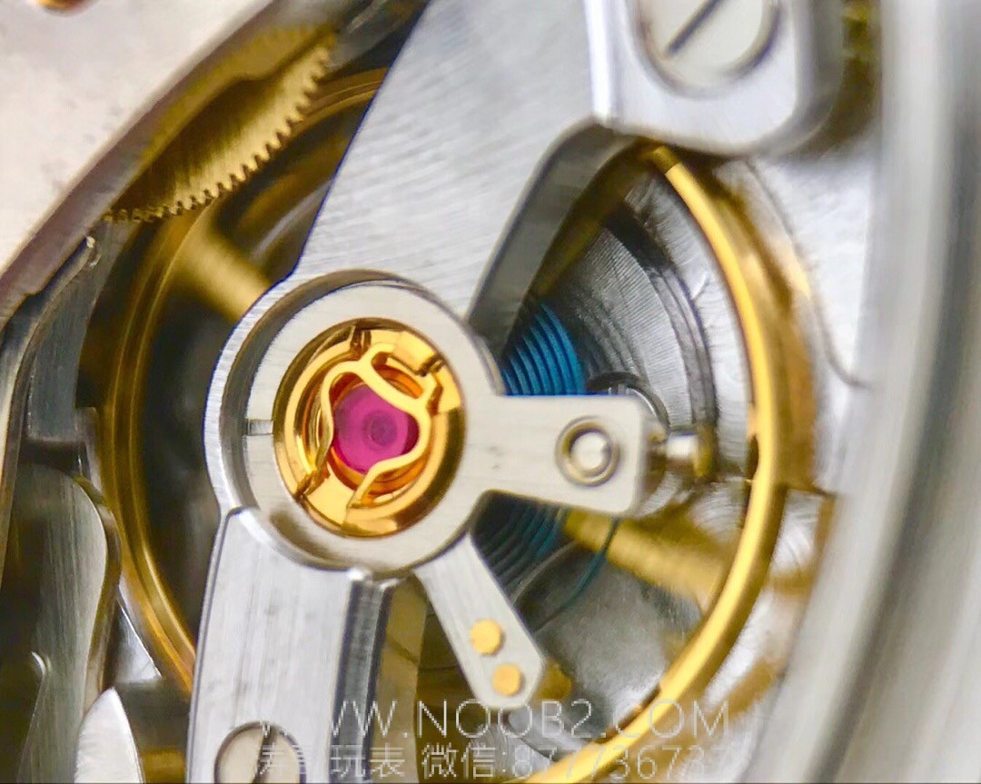 N Factory Rolex 4130 Daytona beyaz altın modelinin yepyeni V3 versiyonu "gri kadranlı panda Daytona" replika saatinde hangi noktalar geliştirildi? — 11. fotoğraf
