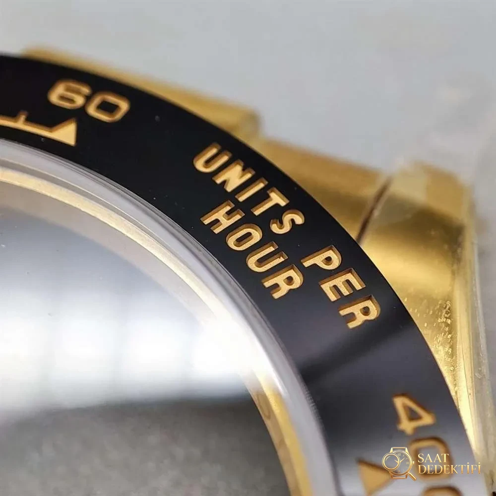 N Factory Rolex Daytona «4130» Edison Chen model altın Daytona parça inceleme - Arka Kapak Gravür ve Seri Numarası