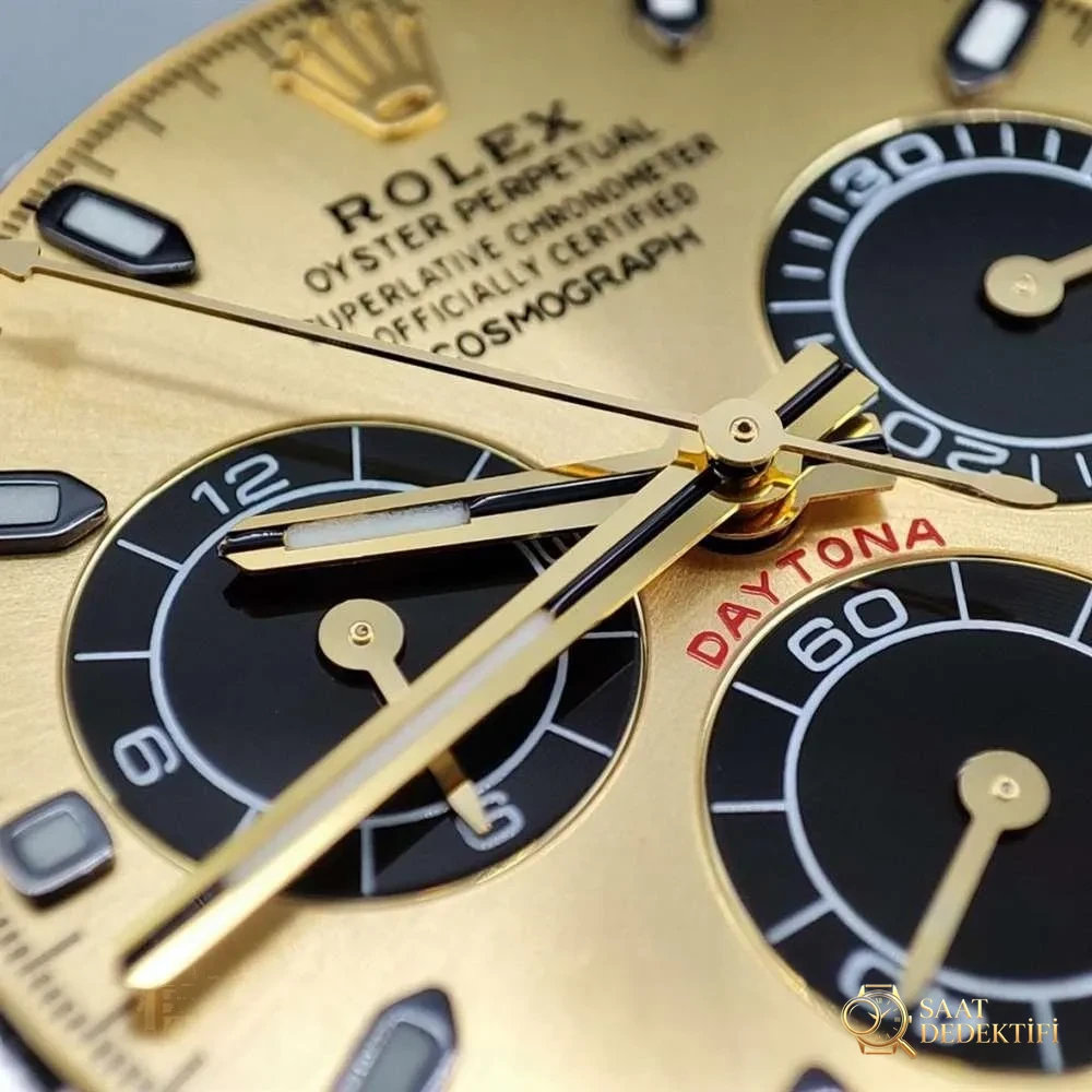 N Factory Rolex Daytona «4130» Edison Chen model altın Daytona parça inceleme - Arka Safir Cam Altında Kalibre Detayı