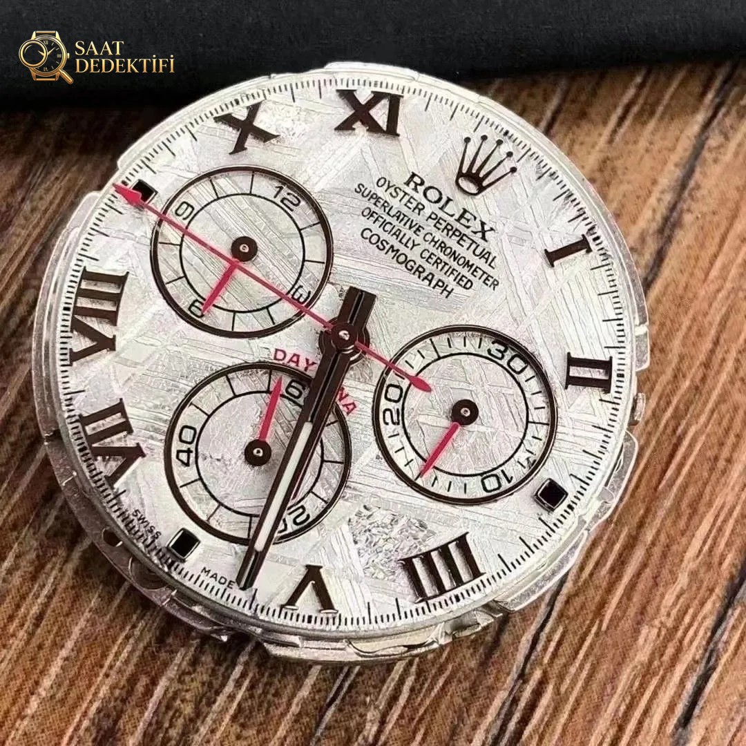 N Factory Rolex Daytona 4130 mekanizmalı gerçek göktaşı kadran işçiliği iyi mi? - Mekanizma Zemberek ve Balans Detayı