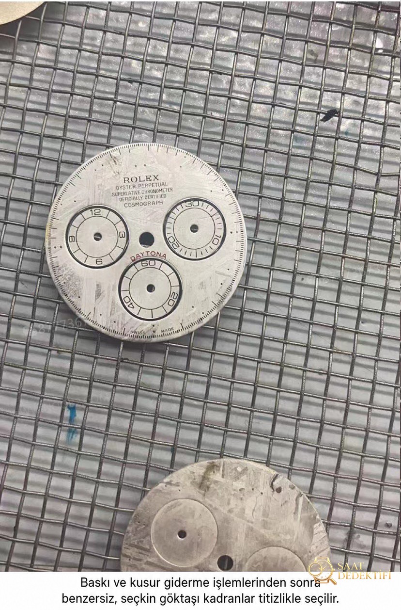 N Factory Rolex Daytona 4130 mekanizmalı gerçek göktaşı kadran işçiliği iyi mi? - Makro Mekanizma Köprüleri ve Cenevre Çizgileri