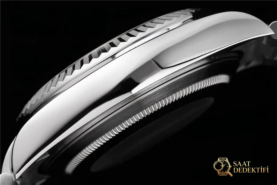 N Factory Rolex Sky-Dweller Serisi m326934-0005 - Bilekte Duruş ve Kasa Orantısı