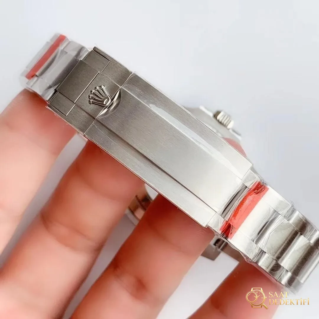 N Factory V10 versiyonu detaylı inceleme: Rolex Submariner yeşil su hayaleti siyah su hayaleti 11610 - Ön Görünüm ve Kasa Tasarımı