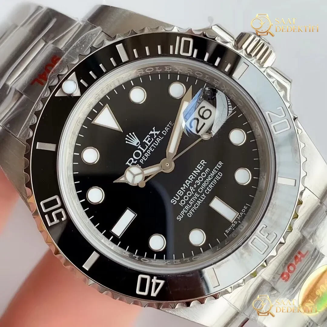 N Factory V10 versiyonu detaylı inceleme: Rolex Submariner yeşil su hayaleti siyah su hayaleti 11610 - Fosfor ve Super-LumiNova Gece Görünümü