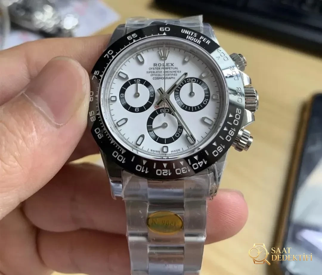 N Factory V2 Versiyonu Rolex Daytona Panda: 904 Çelik, 4130 Mekanizma ve Göze Daha Hoş Gelen Tali Kadranlar - Arka Kapak ve Mekanizma Detayı