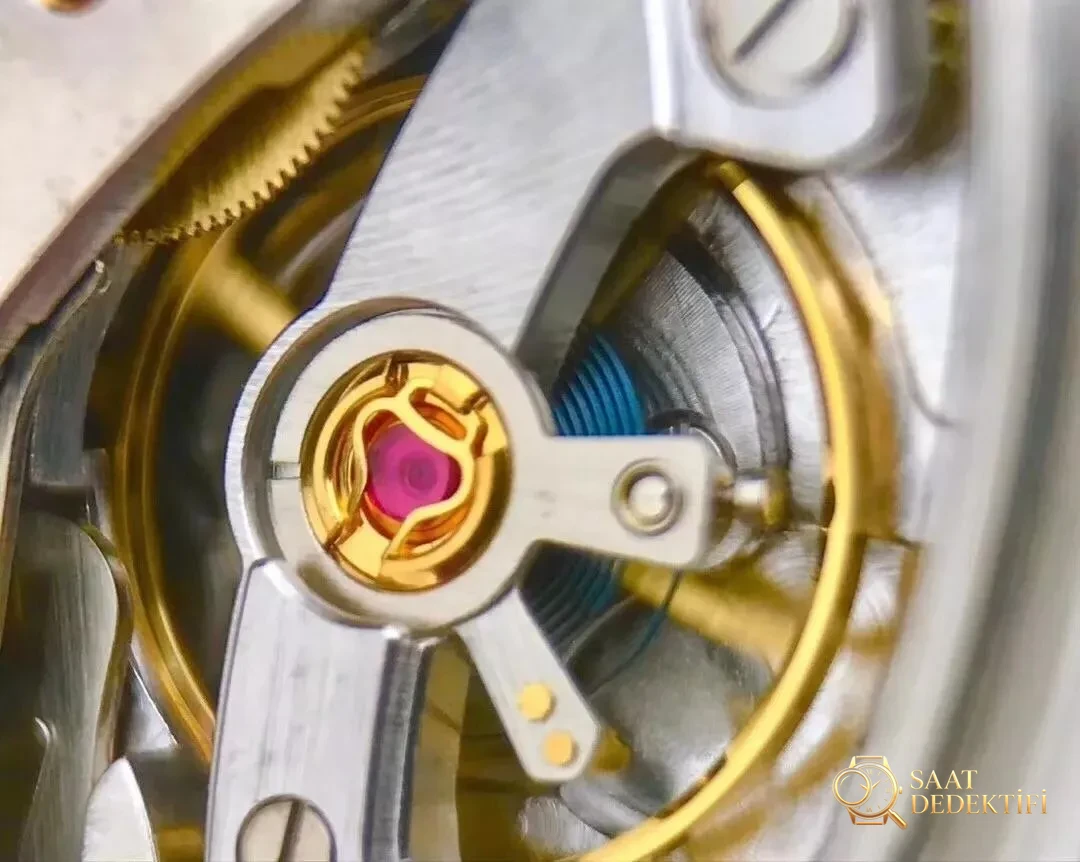 N Factory V2 Versiyonu Rolex Daytona Panda: 904 Çelik, 4130 Mekanizma ve Göze Daha Hoş Gelen Tali Kadranlar - Kadran İbreleri ve Saniye Akışı