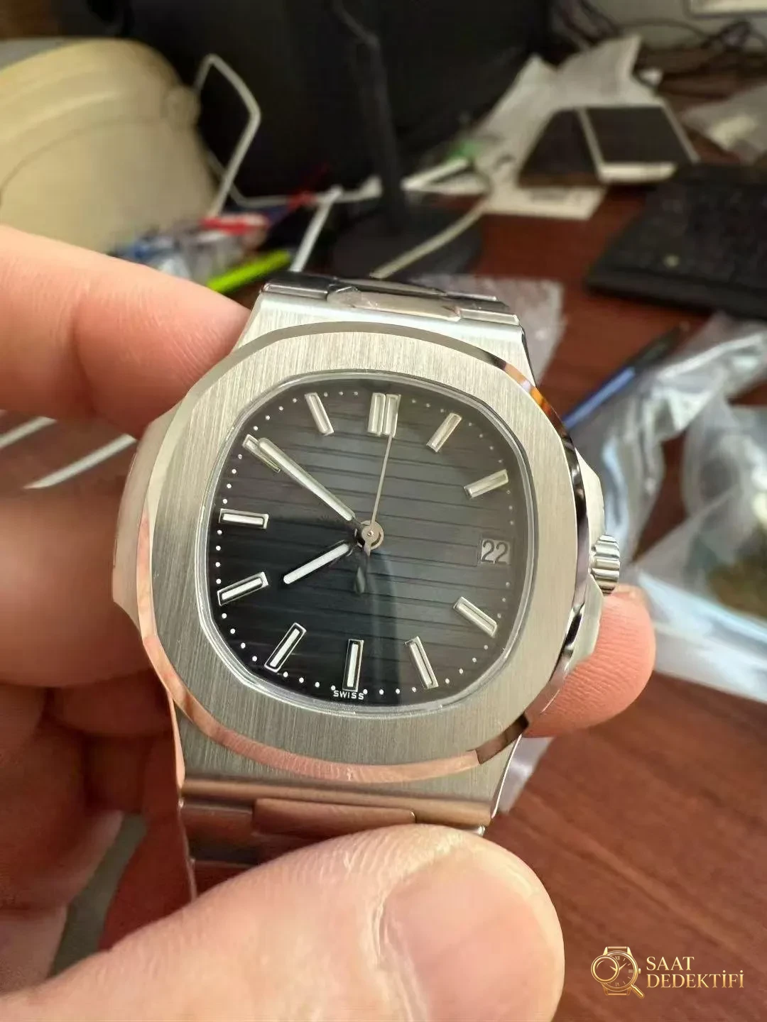 Nautilus 5711 Replikaları Hakkında - Kadran Detayı ve Bezel İşçiliği
