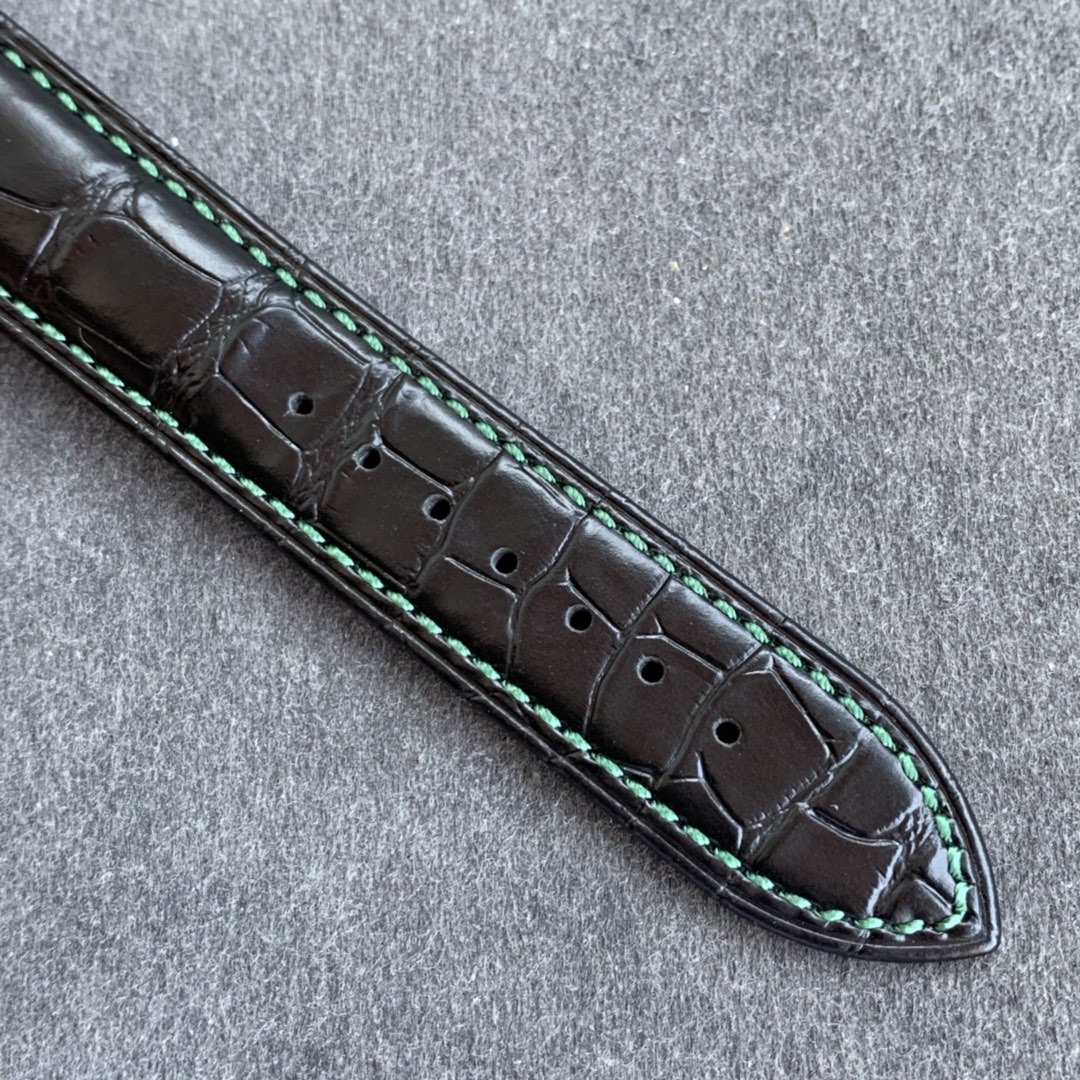 Konstantin Chaykin Siyah Deri Yeşil Stitching 2