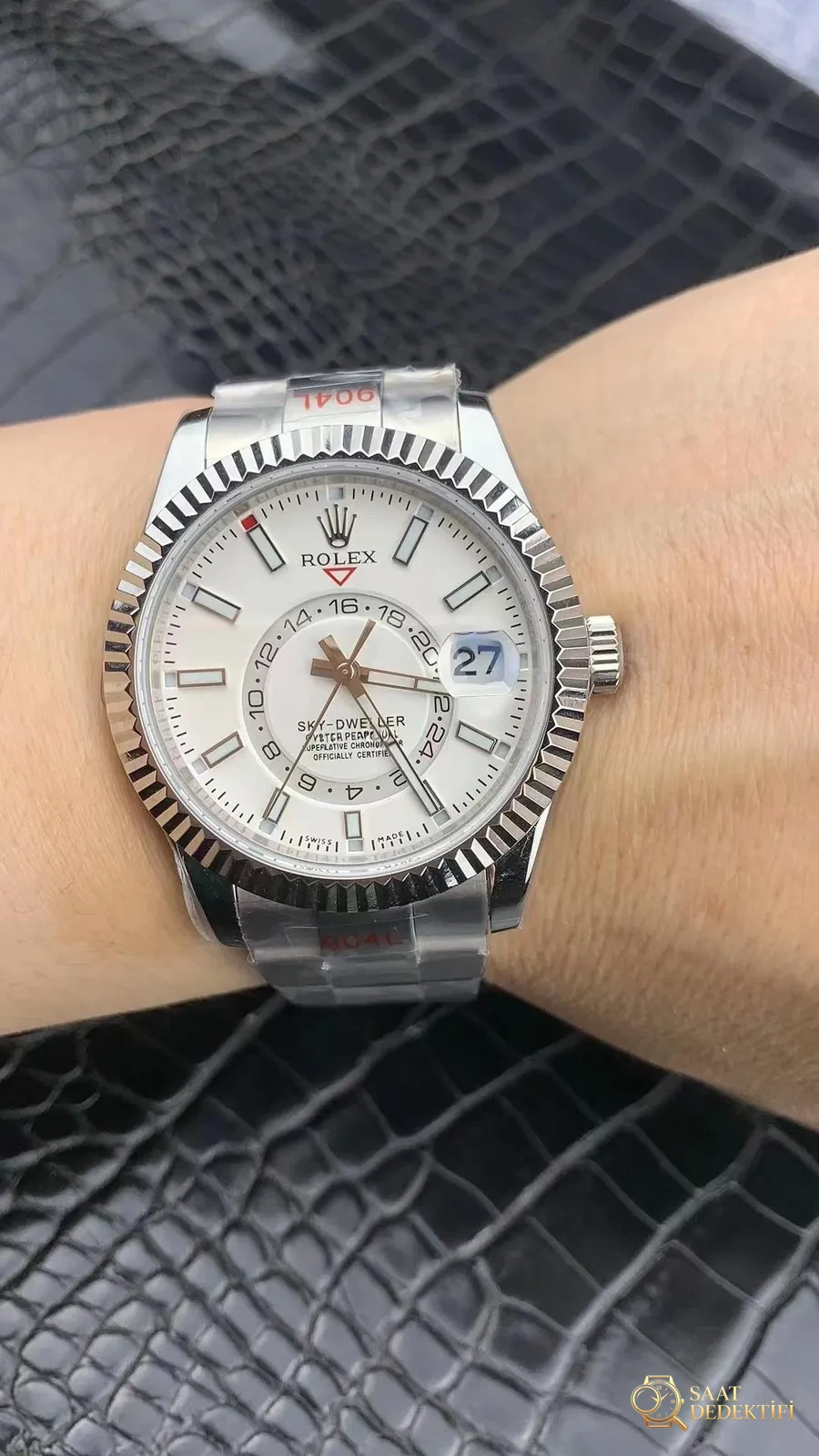 Replika Rolex Sky-Dweller Beyaz
