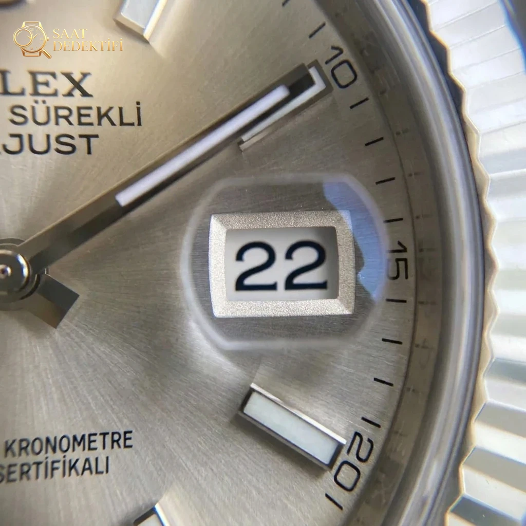 Revue du cadran argenté ultime de la Rolex Datejust 41 mm VS Factory : une classe de maître horlogère - Bracelet, fermoir et mécanisme de clip
