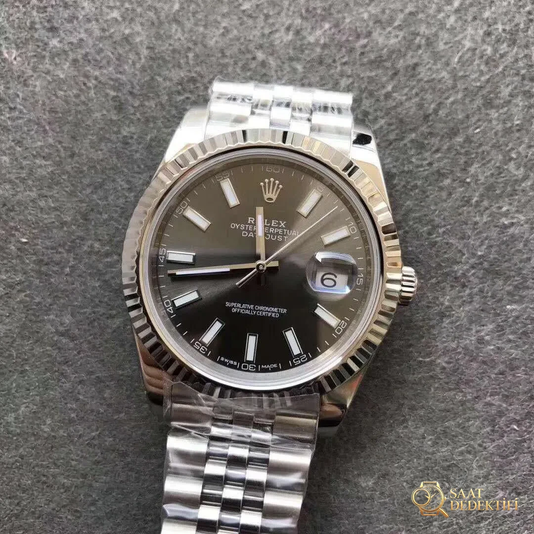 Noob Datejust Hakkında - Fosfor ve Super-LumiNova Gece Görünümü