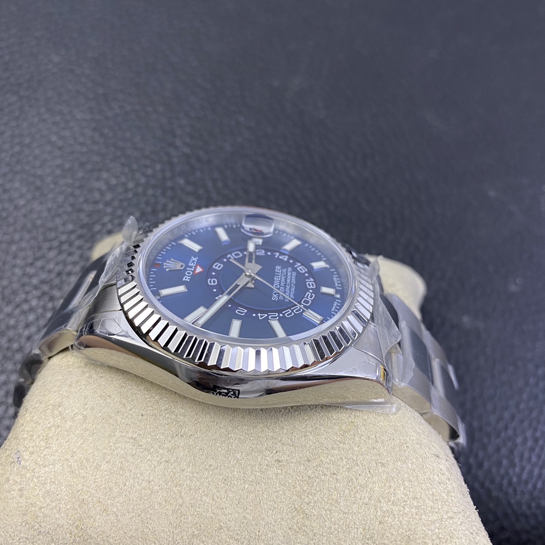 Noob fabrikası yeni Sky Dweller saatlerini yayınladı — 5. fotoğraf
