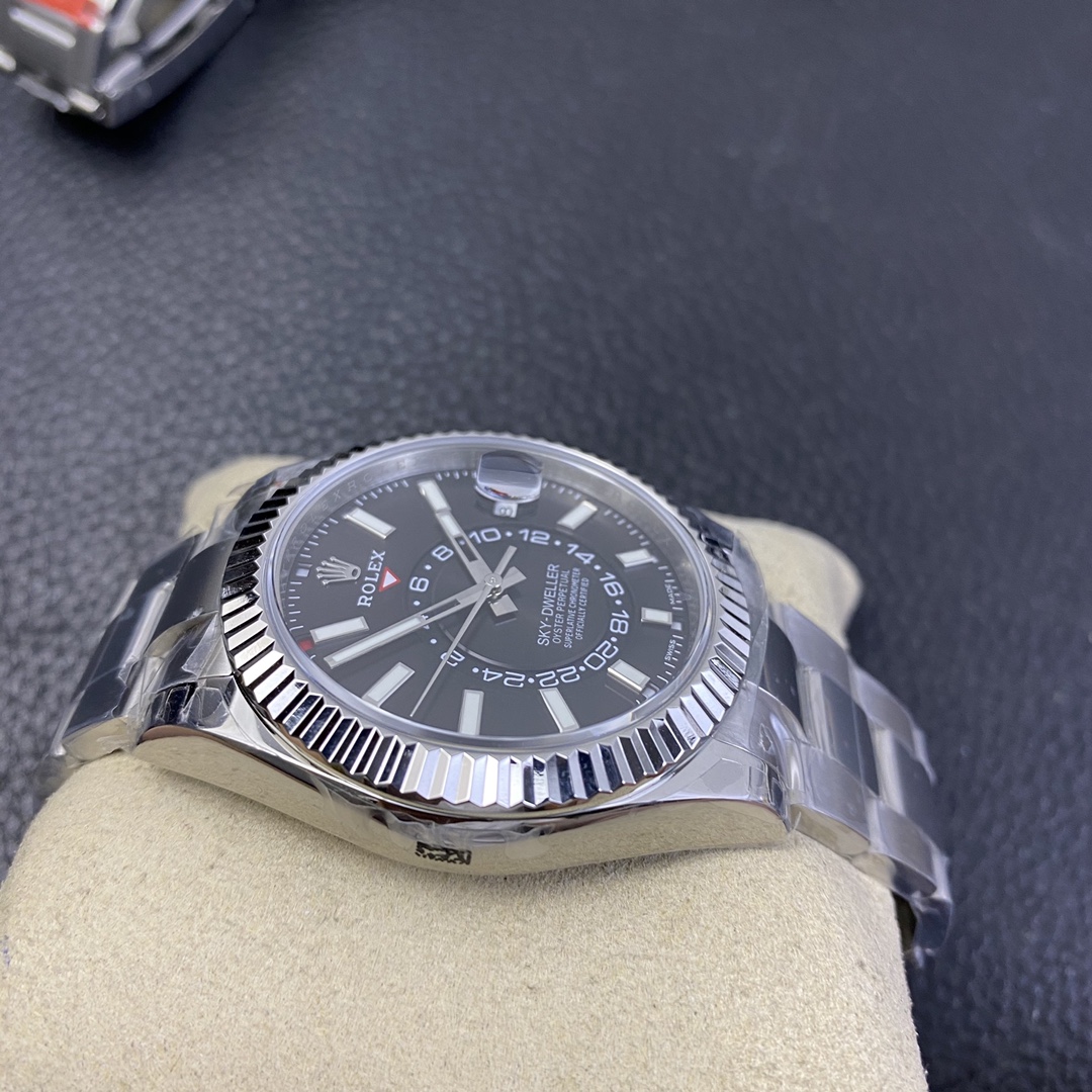 Noob fabrikası yeni Sky Dweller saatlerini yayınladı — 13. fotoğraf