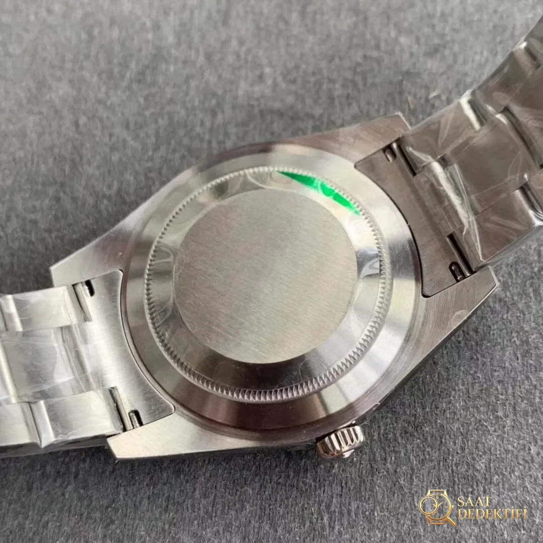 Noob fabrikasından özel fiyatlarla Rolex saatler - Kurma Kolu Yivleri ve Tutuş Dokusu