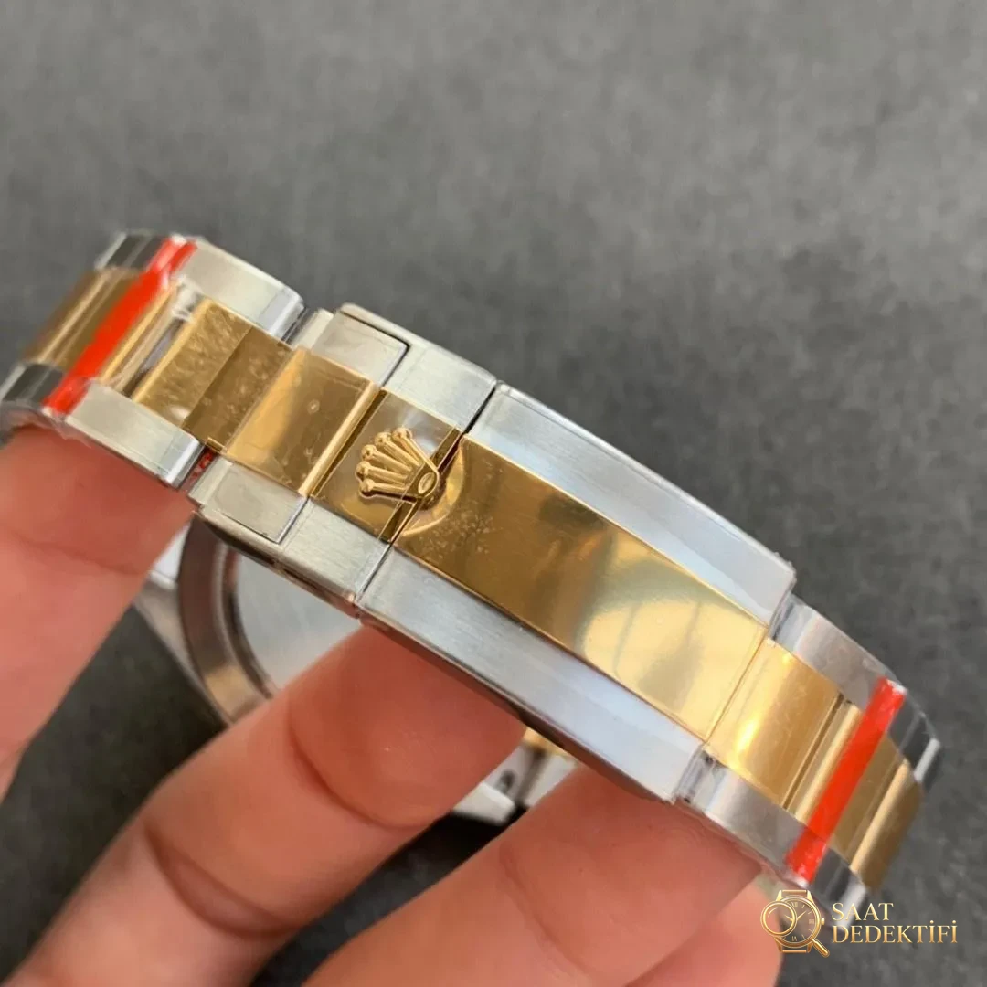 Noob fabrikasından yeni altın/çelik Daytona saatleri - Fosfor ve Super-LumiNova Gece Görünümü