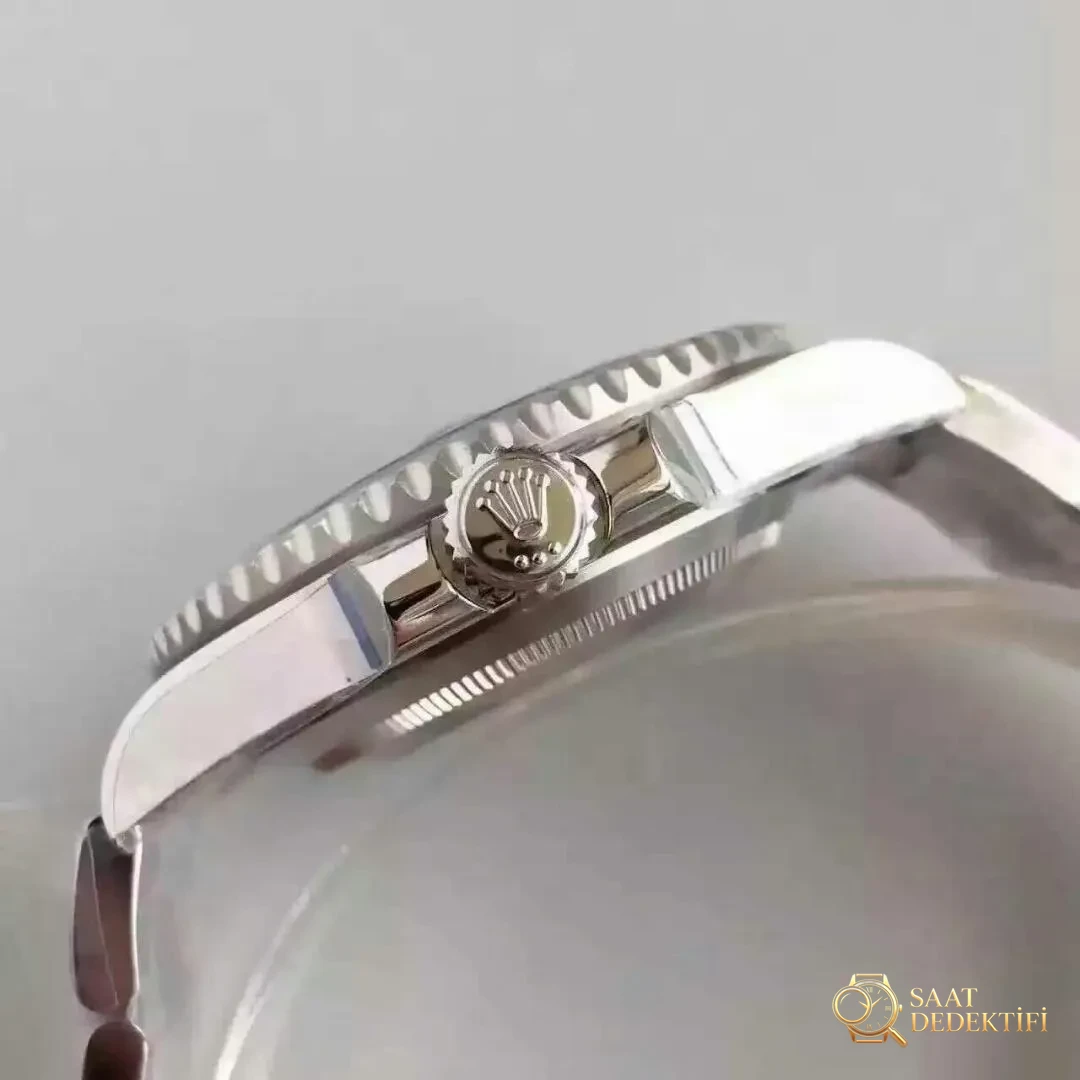Rolex Submariner 116610LN Crown