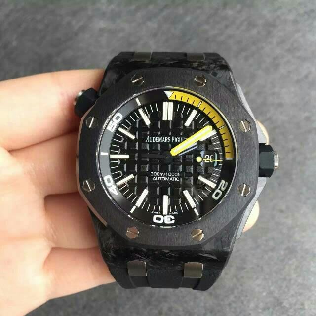 Audemars Piguet Royal Oak Karbon Fiber Replika