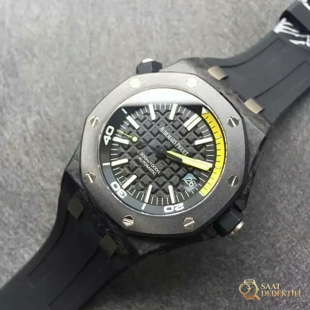 Audemars Piguet 15706 Karbon Replika Üzerindeki AR Kaplama