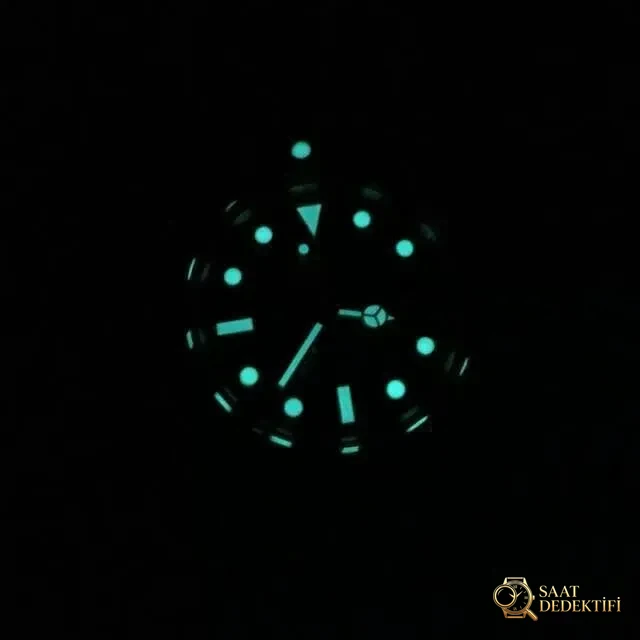 Replica Rolex Submariner 116613LN Dial Lume
