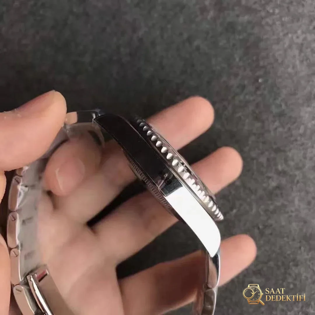 Réplique Rolex GMT Master II boîtier en acier