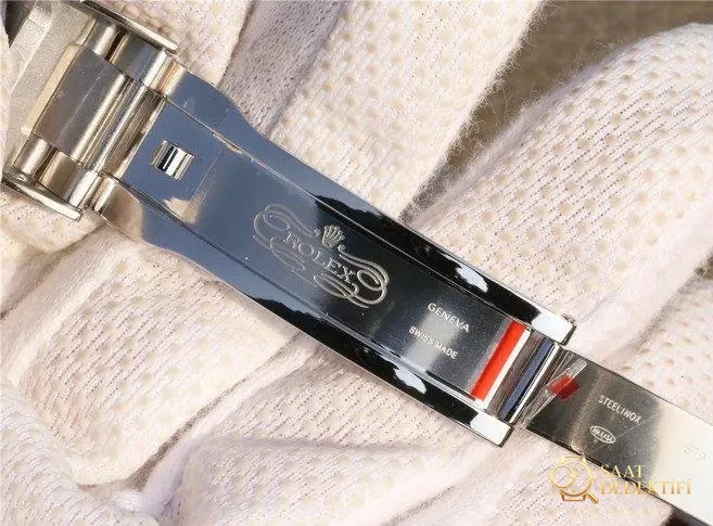 Застежка Rolex D-зеленого цвета