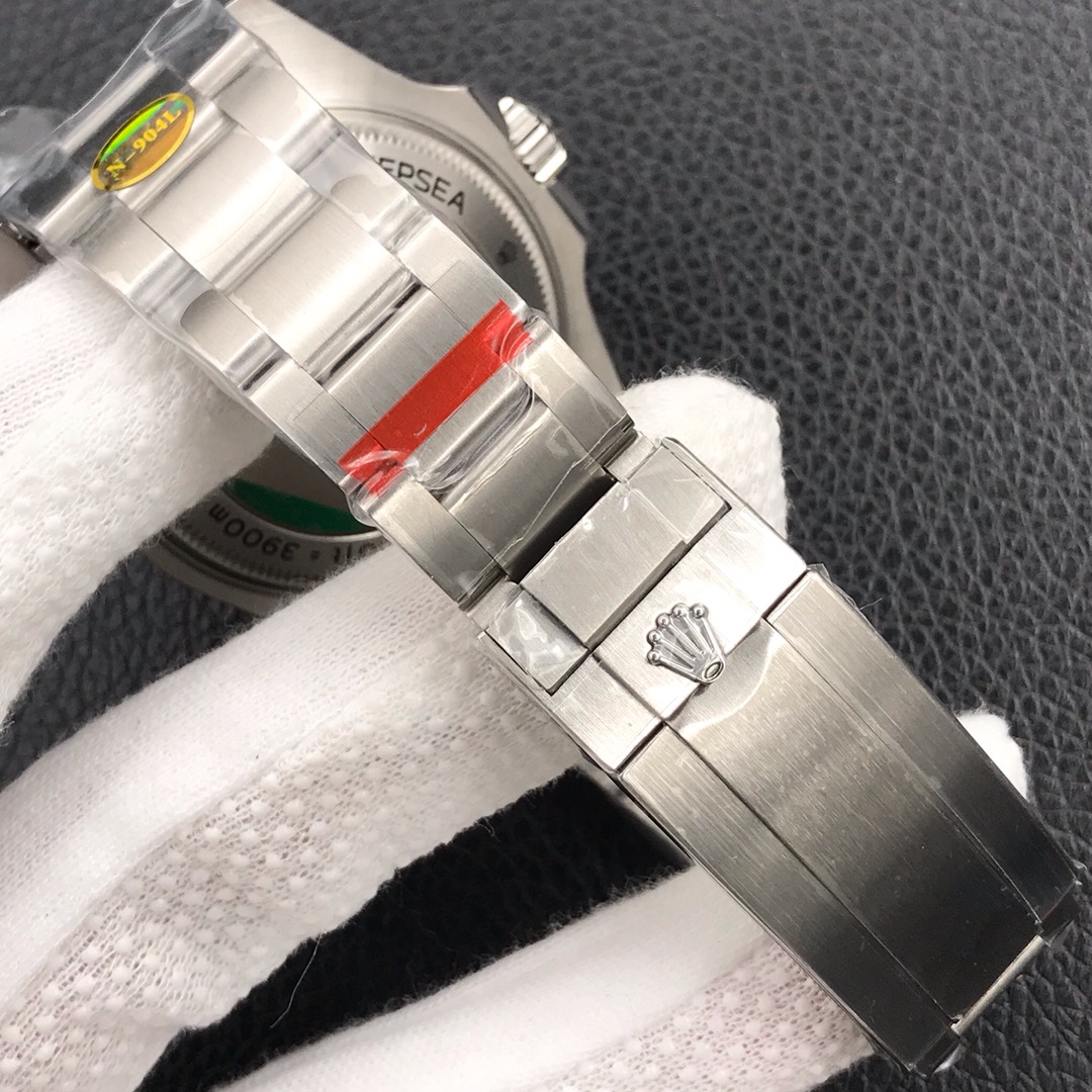 Rolex DEEPSEA 116660 Bilezik