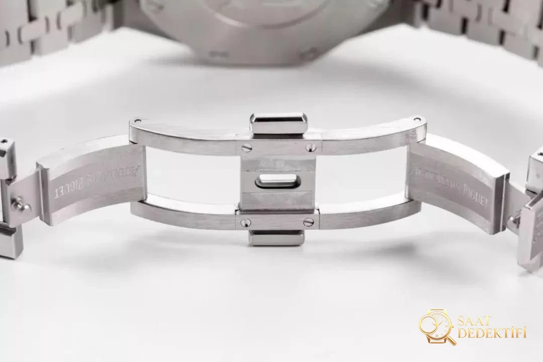 OM Factory Audemars Piguet Royal Oak Offshore Chronograph 26331ST replika saat: gerçek-replika karşılaştırması ve orijinal inceleme - Mekanizma Çark Dizilimi ve Taş Yatakları