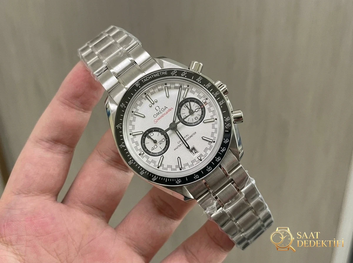 OM Factory Omega Speedmaster Racing kronografın mekanizma fonksiyonlarının hepsi kullanılabiliyor mu? - Kadran Detayı ve Bezel İşçiliği