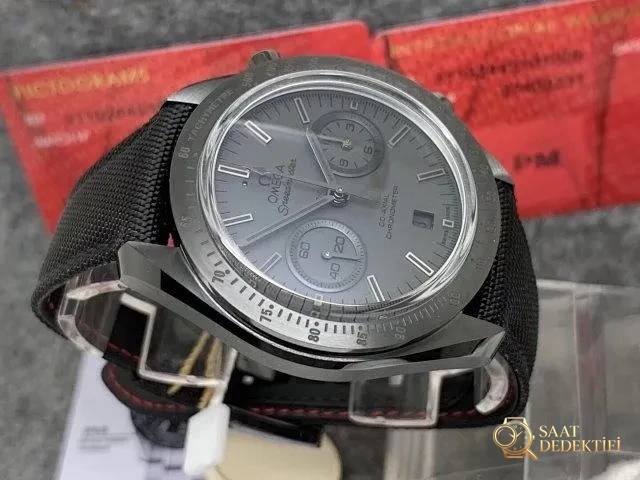 OM Factory Replica Omega Speedmaster Dark Side of the Moon “Black” Clone 9300 Mekanizmalı - Arka Kapak ve Mekanizma Detayı