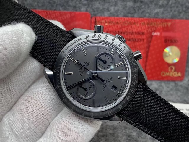 OM Factory Replica Omega Speedmaster Dark Side of the Moon “Black” Clone 9300 Mekanizmalı — 7. fotoğraf
