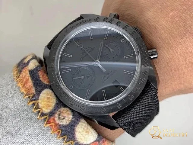 OM Factory Replica Omega Speedmaster Dark Side of the Moon “Black” Clone 9300 Mekanizmalı - Koleksiyon ve Vitrin Görünümü
