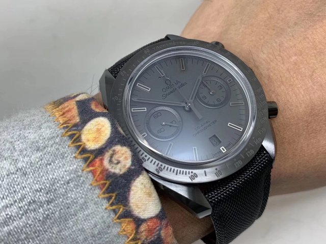 OM Factory Replica Omega Speedmaster Dark Side of the Moon “Black” Clone 9300 Mekanizmalı — 21. fotoğraf