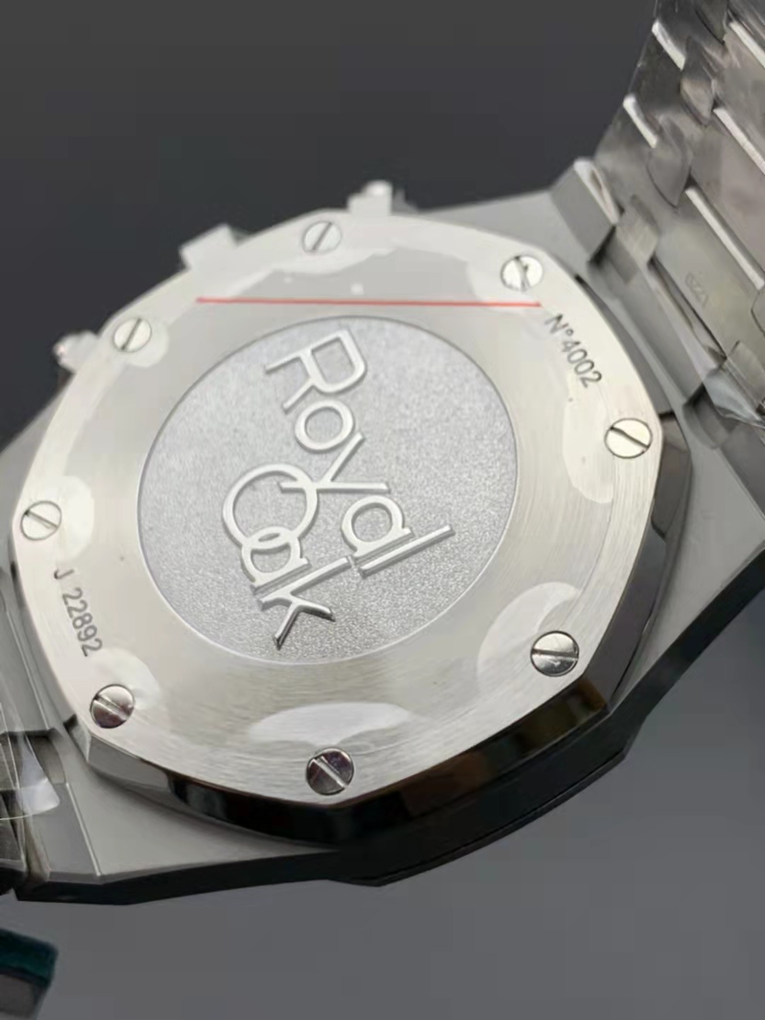Audemars Piguet Royal Oak Kronograf Beyaz Kasa Arkası