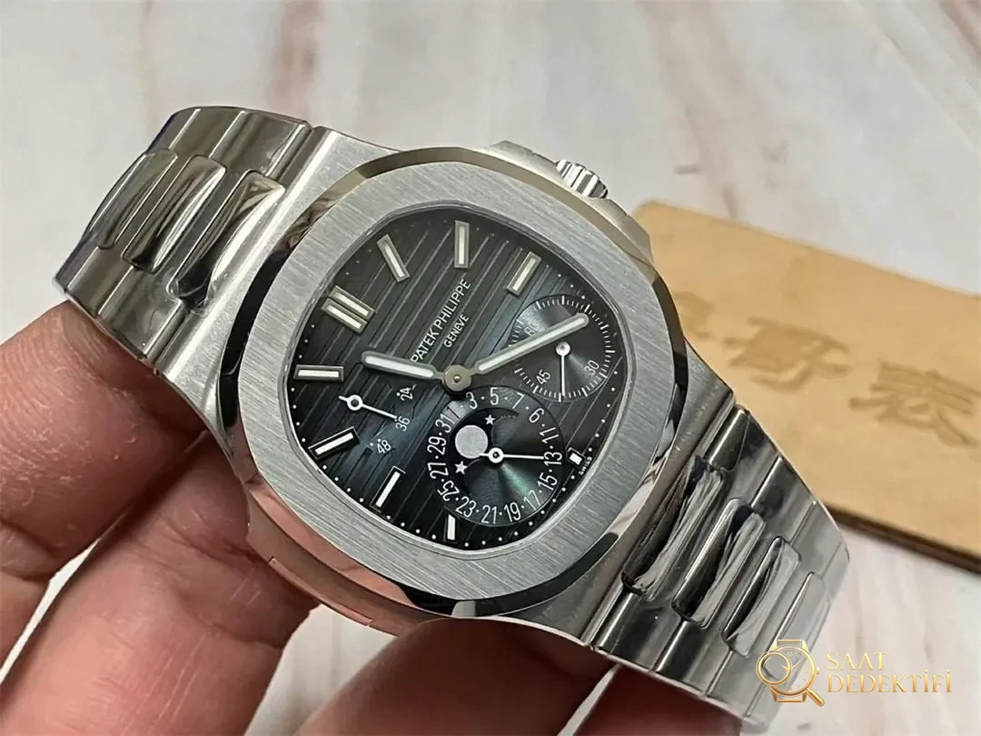 OME Factory Patek Philippe 5712 Nautilus tam modifiyeli, tek seferde bitmiş üst düzey versiyon - Arka Kapak ve Mekanizma Detayı