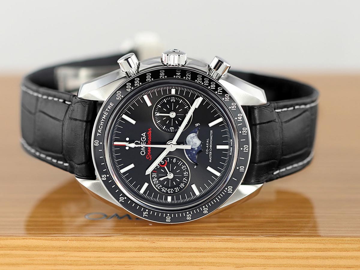 İnceleme Omega Speedmaster Ay Fazı Master Chronometer Kronograf