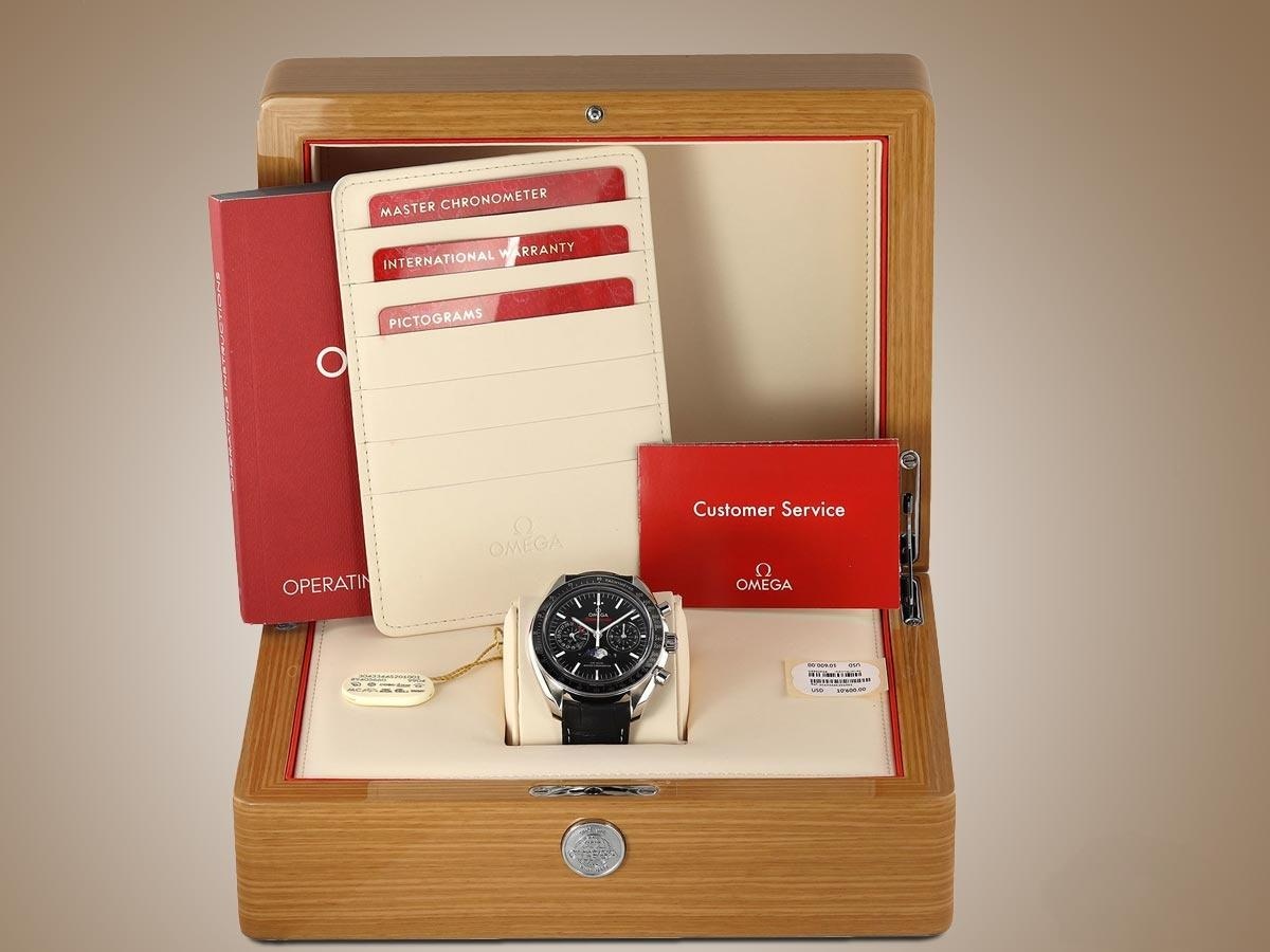 Speedmaster Ay Fazı Master Chronometer Kronograf kutu