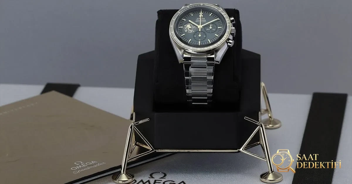 Omega Speedmaster Moonwatch Apollo 11 lunar module stand