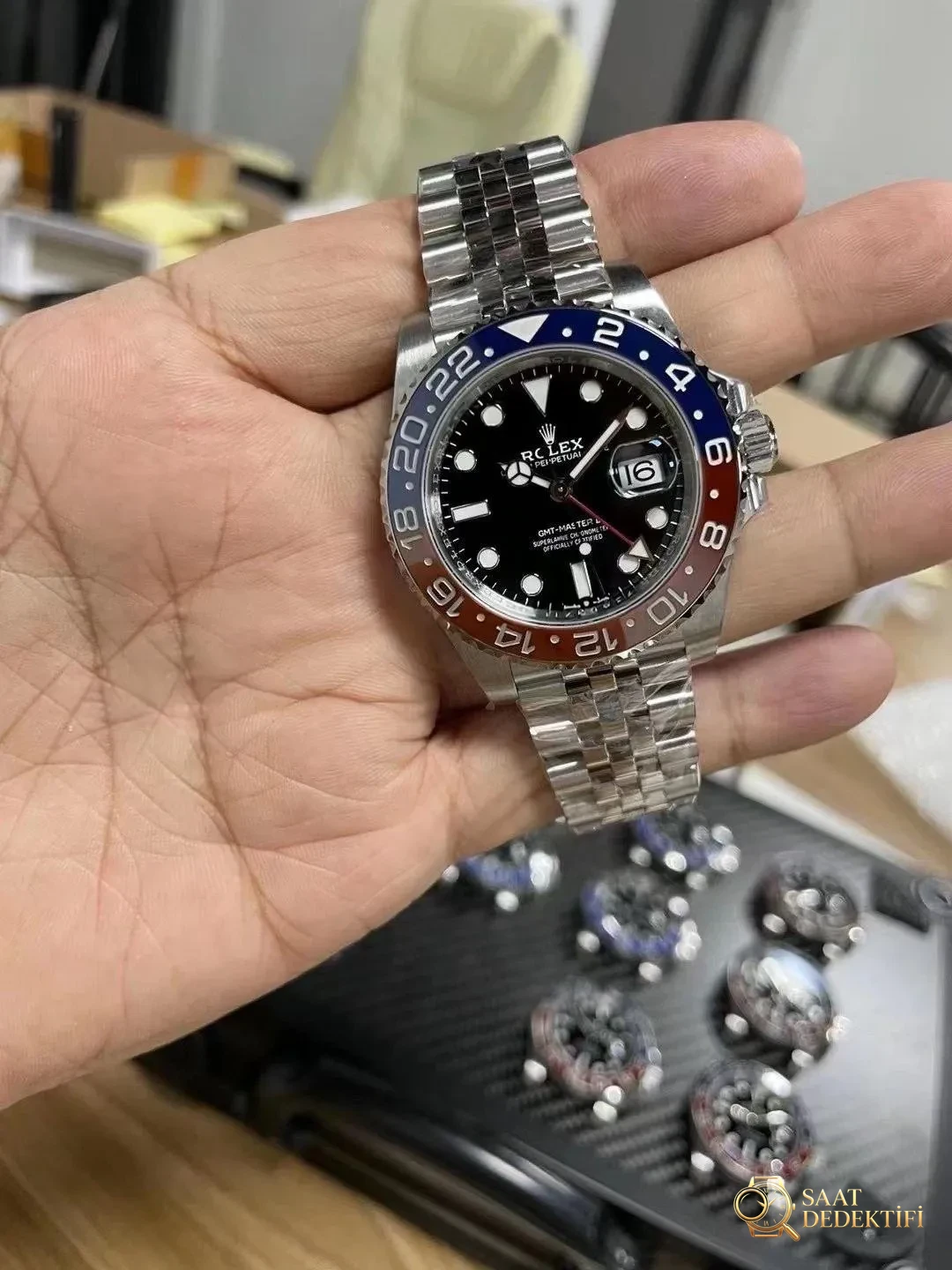 Ön Tanıtım: Clean Rolex GMT Cola bezel - kırmızı-mavi bezel - mavi-siyah bezelde renk farkı var mı? - Bilekte Duruş ve Kasa Orantısı