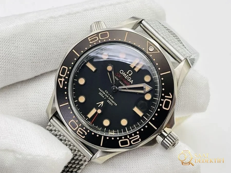 Omega Seamaster Diver 300M ИЛИ заводской обзор – вид спереди и дизайн корпуса