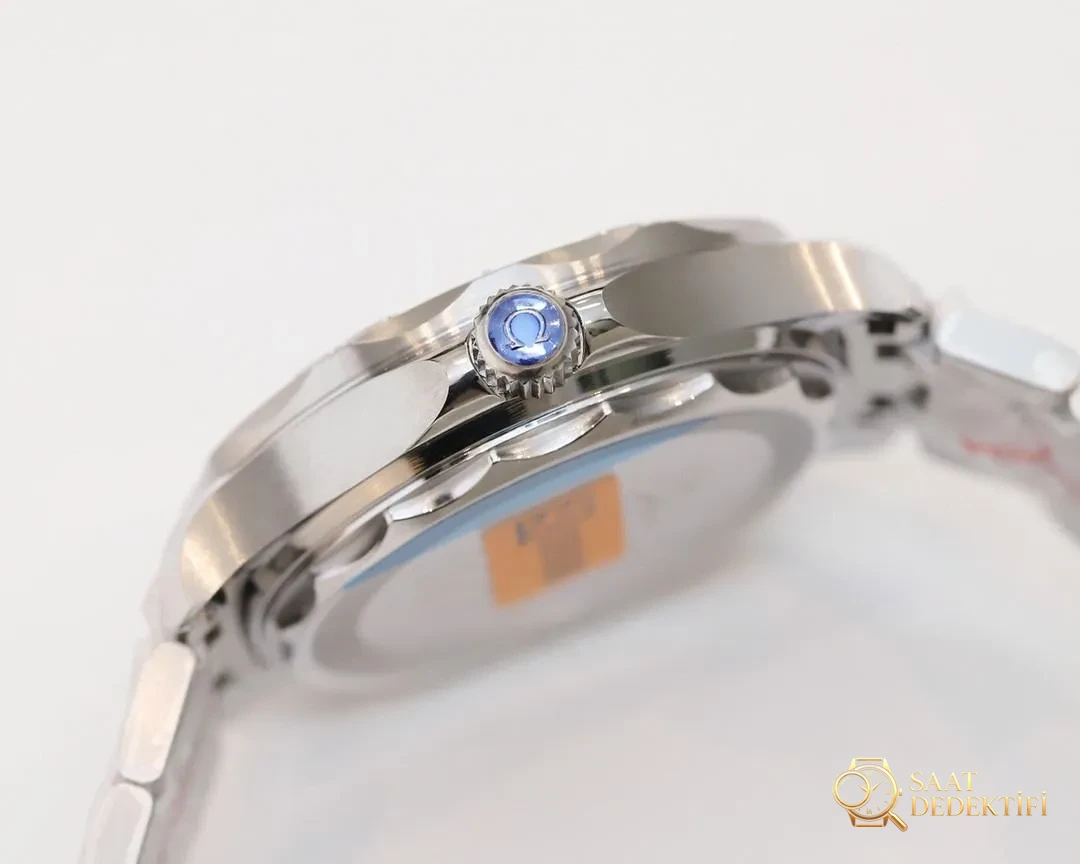 OR Factory Omega Seamaster 300 Beijing 2022 Kış Olimpiyatları Özel Serisi İncelemesi - Fosfor ve Super-LumiNova Gece Görünümü