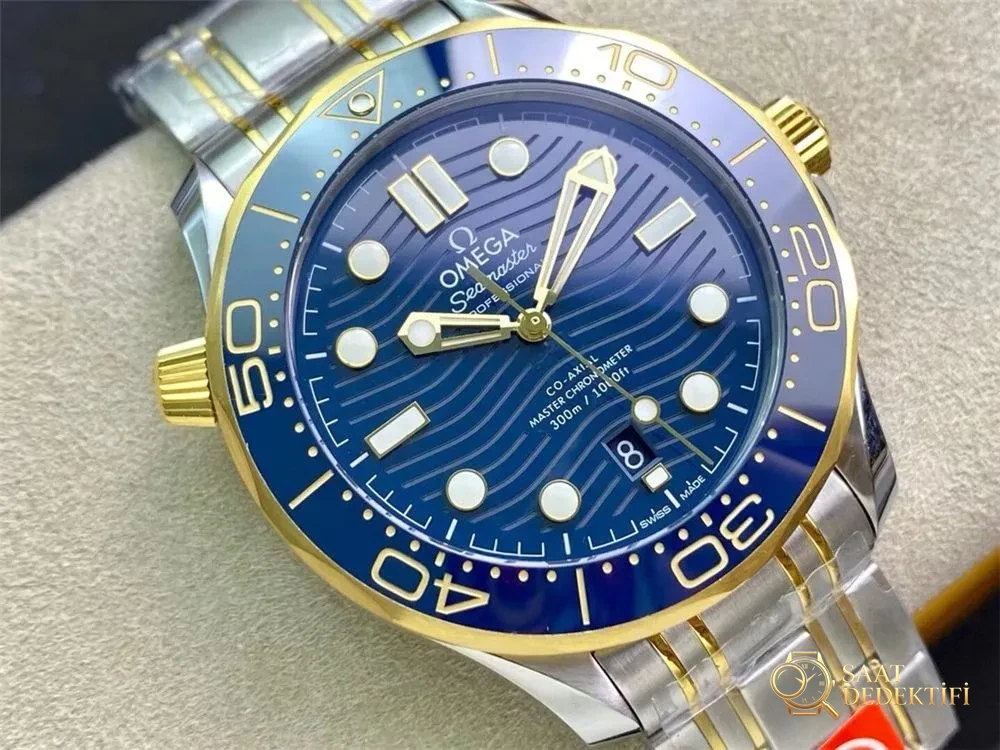 OR Factory Omega Seamaster 300 iki renkli altın-çelik mavi kadran 8800 tek parça mekanizma - Kasa Profili ve Kurma Kolu İncelemesi