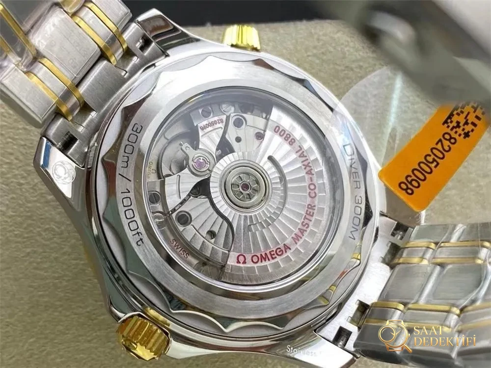 OR Factory Omega Seamaster 300 iki renkli altın-çelik mavi kadran 8800 tek parça mekanizma - Bilekte Duruş ve Kasa Orantısı