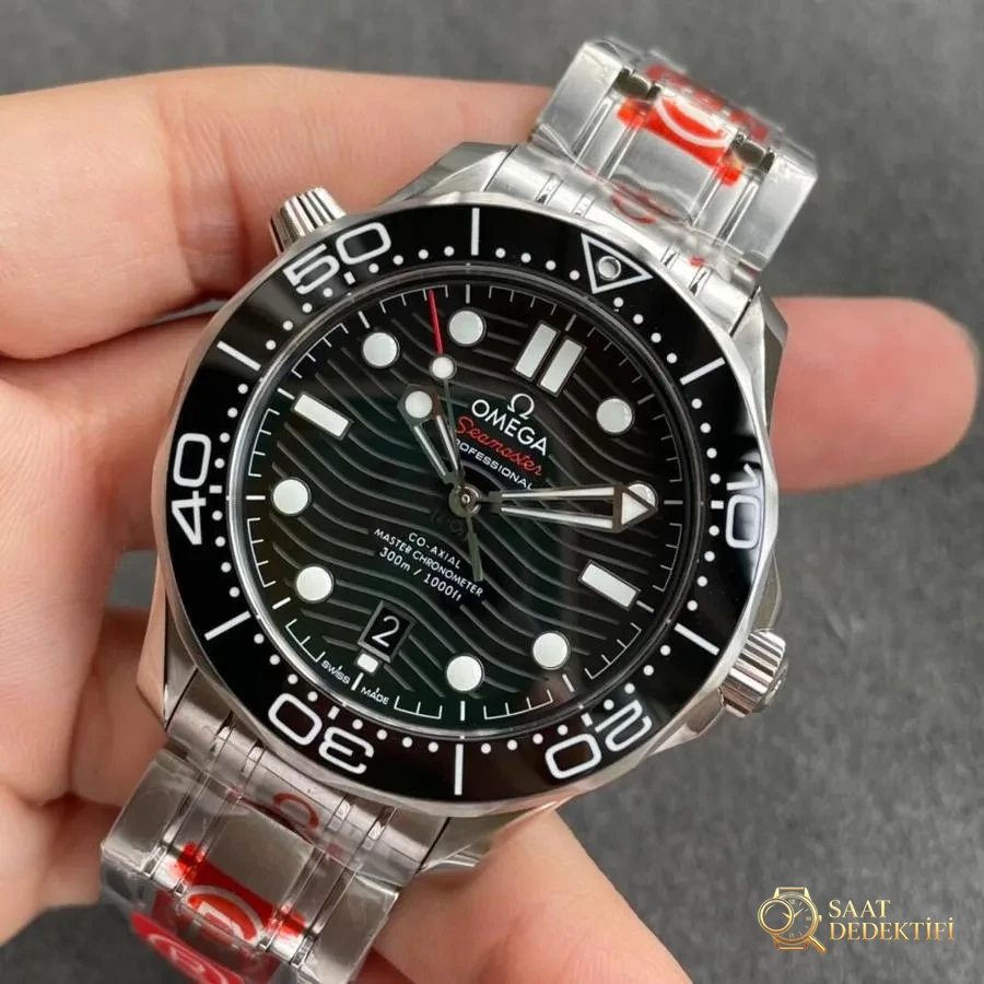 OR Factory Omega Seamaster 300 ile VS Factory karşılaştırması: Hangisi daha iyi? - Kasa Profili ve Kurma Kolu İncelemesi