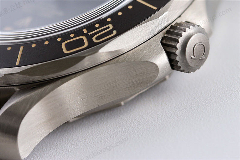 OR Factory Omega Seamaster 300 No Time to Die saat incelemesi — 6. fotoğraf