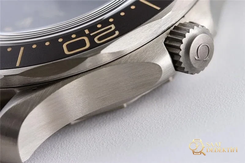 OR Factory Omega Seamaster 300 No Time to Die saat incelemesi - Makro Kadran ve İndeks İşçiliği