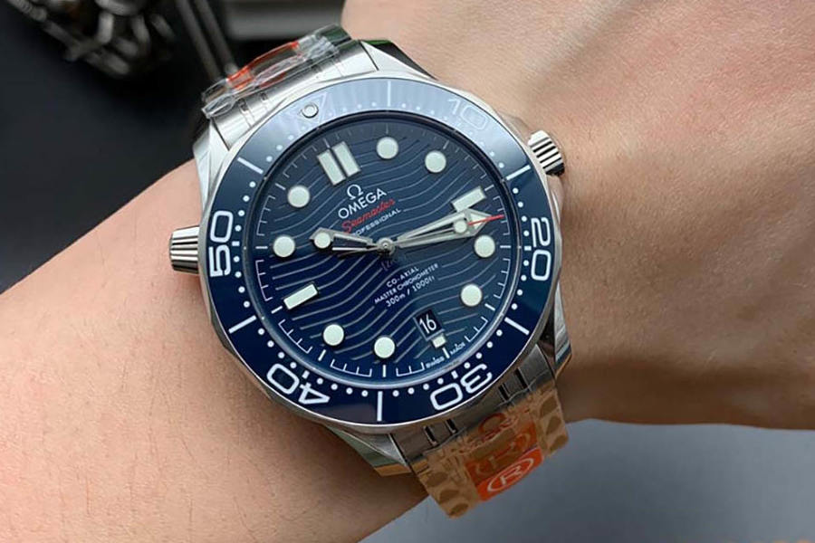 OR Factory Omega Seamaster 300 Serisi "Mavi Kadran" İncelemesi — 7. fotoğraf