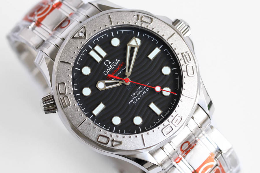 OR Factory Omega Seamaster 300M Yacht Nekton Özel Sürüm inceleme — 3. fotoğraf
